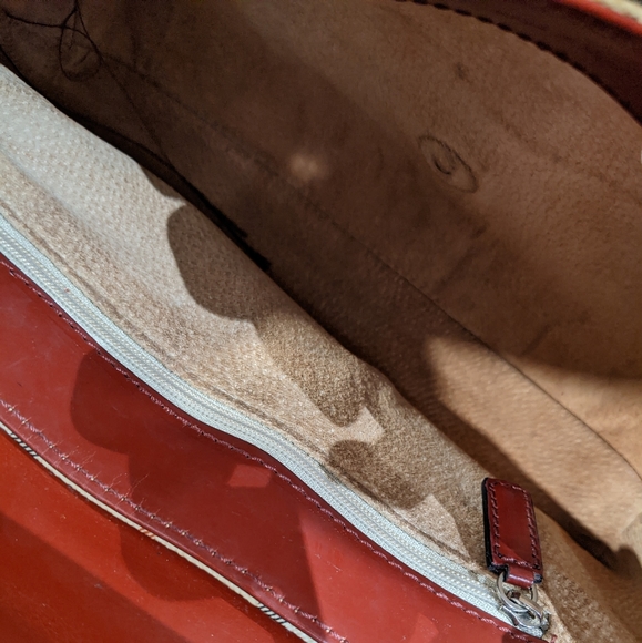 Burberry: Haymarket Nova Check PVC Baguette Shoulder Bag - Picture 13 of 16